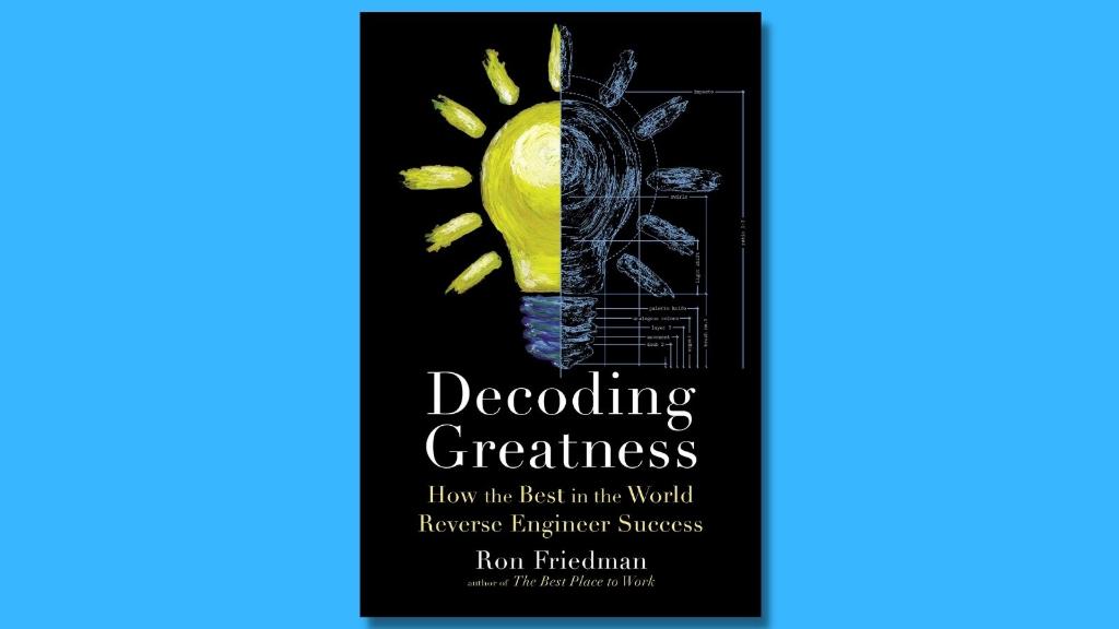 SimonBooks's tweet photo. "This book is your secret decoder ring for understanding how athletes, artists, entrepreneurs, and even criminal masterminds create breakthroughs." @DanielPink on #DecodingGreatness by @RonFriedman 🧠 

More: https://t.co/0PsxgzZUh6 https://t.co/xU2bFgERl8