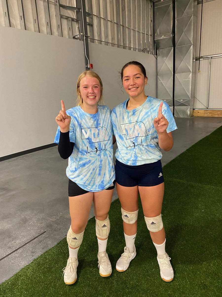 CoachTuioti92's tweet photo. Had fun watching my daughter Teiyana and her partner Kenlee win the 2v2  tournament @VCNebraska‼️ #summerfun #girldad🤟🏽 https://t.co/xtQRXaGEkL