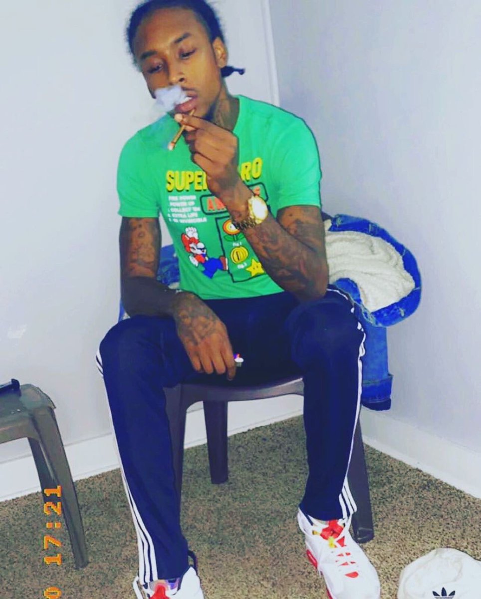 TheGrandOtto's tweet image. She Asked Me What I Mean When I Call Niggaz Green🏆🥇#LLJT