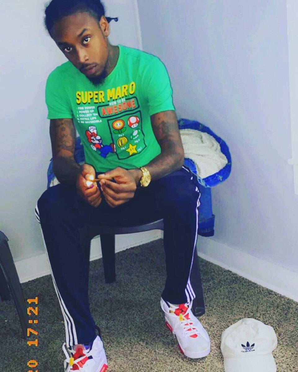 TheGrandOtto's tweet image. She Asked Me What I Mean When I Call Niggaz Green🏆🥇#LLJT