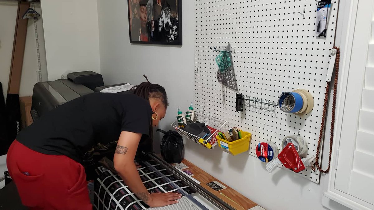 OceanOrgLB's tweet image. As apart of our printing program LB Local youth artists &amp;amp; entrepreneurs are welcome to use our industrial printer for banners stickers fine art etc at wholesale cost. Email us at Oceanorglb@gmail.com with your file and schedule a day you can come in and pick it up! See you soon.