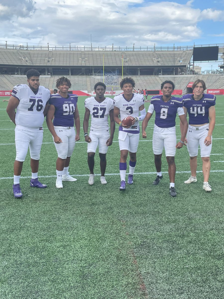Coach_LaFavers's tweet photo. Thank you to @vypehouston for showcasing some Ridge Point Panthers today at the Vype photo shoot! #Squad #TPW #Re21oad https://t.co/X09yu7rxgG