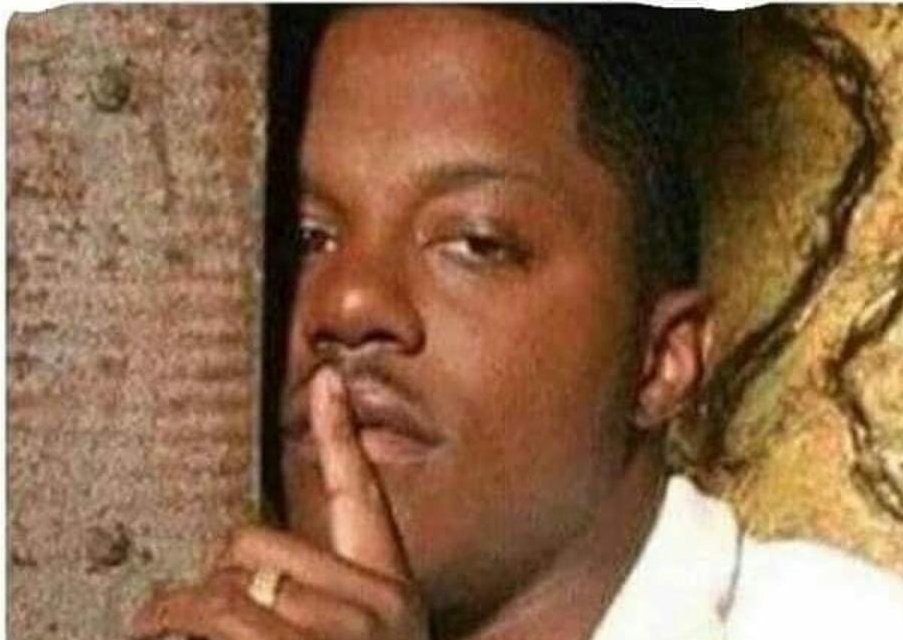 -Cuando mi mama pregunta quien tranco el inodoro 
-Mi herman@.