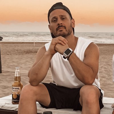 NataPanarello's tweet photo. #NuevaFotoDePerfil https://t.co/Je3huRm5gB