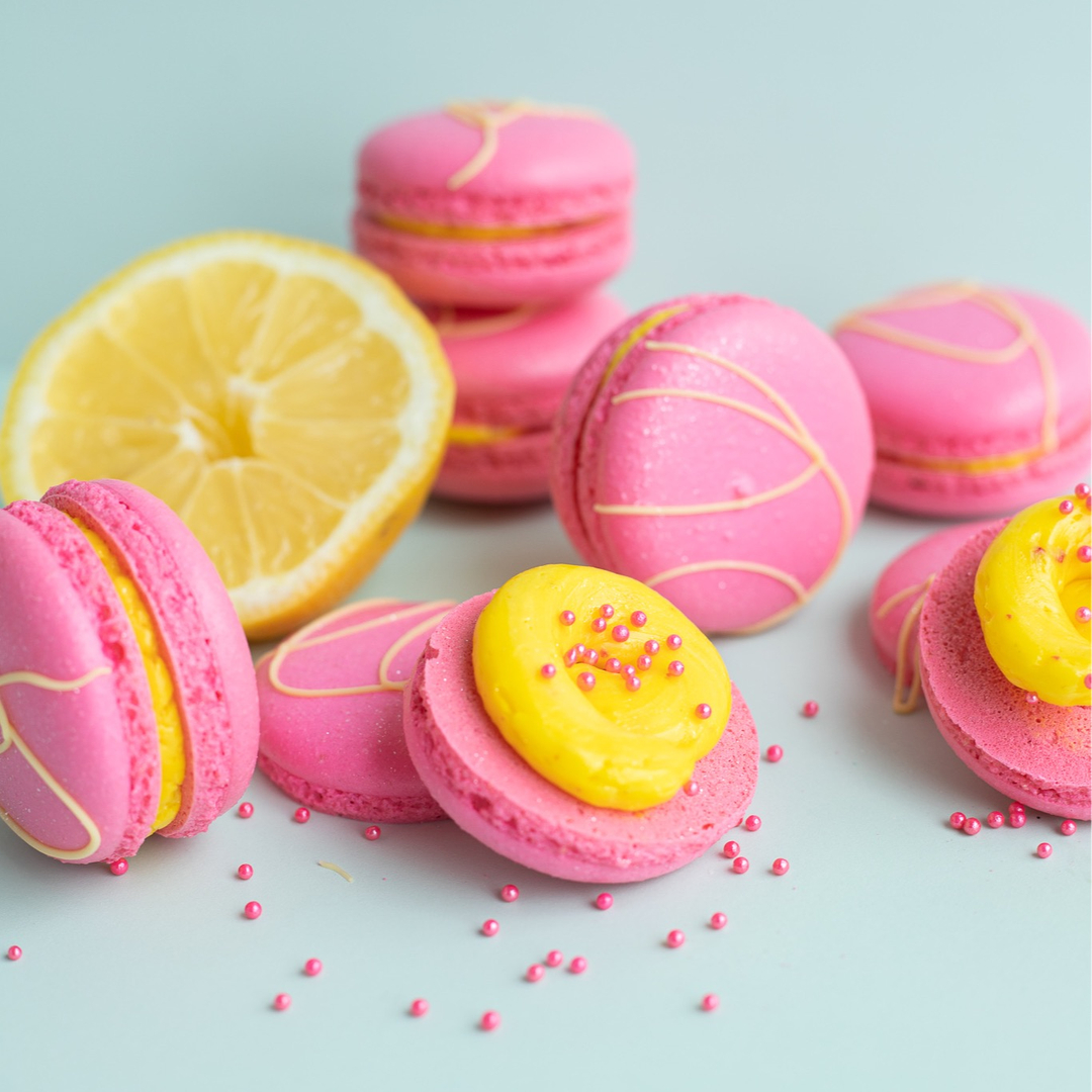 bysweetness_'s tweet photo. How are you dealing with this extreme heat?? 🥵 If there's one thing we can remind you to do, it's to STAY HYDRATED PEOPLE!!🥤Keep the liquids flowing!
#pinklemonade #lemonade #macarons #summerdrinks
#pink #bysweetness #summertime #macaron #creamsicle #instasummer #sunshi https://t.co/rjHh67P5g5