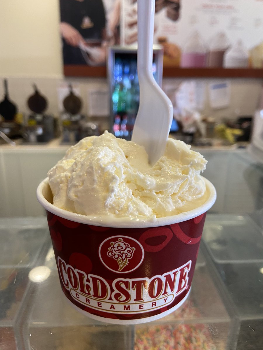 DeeDeeDeeken's tweet photo. Nothing says summer more than Coldstone ice cream!! π₯΅βοΈ This is non-fat right? π
#CakeBatterWithWhiteChocolateChips
#SoooooGood https://t.co/pYm2wkbexj