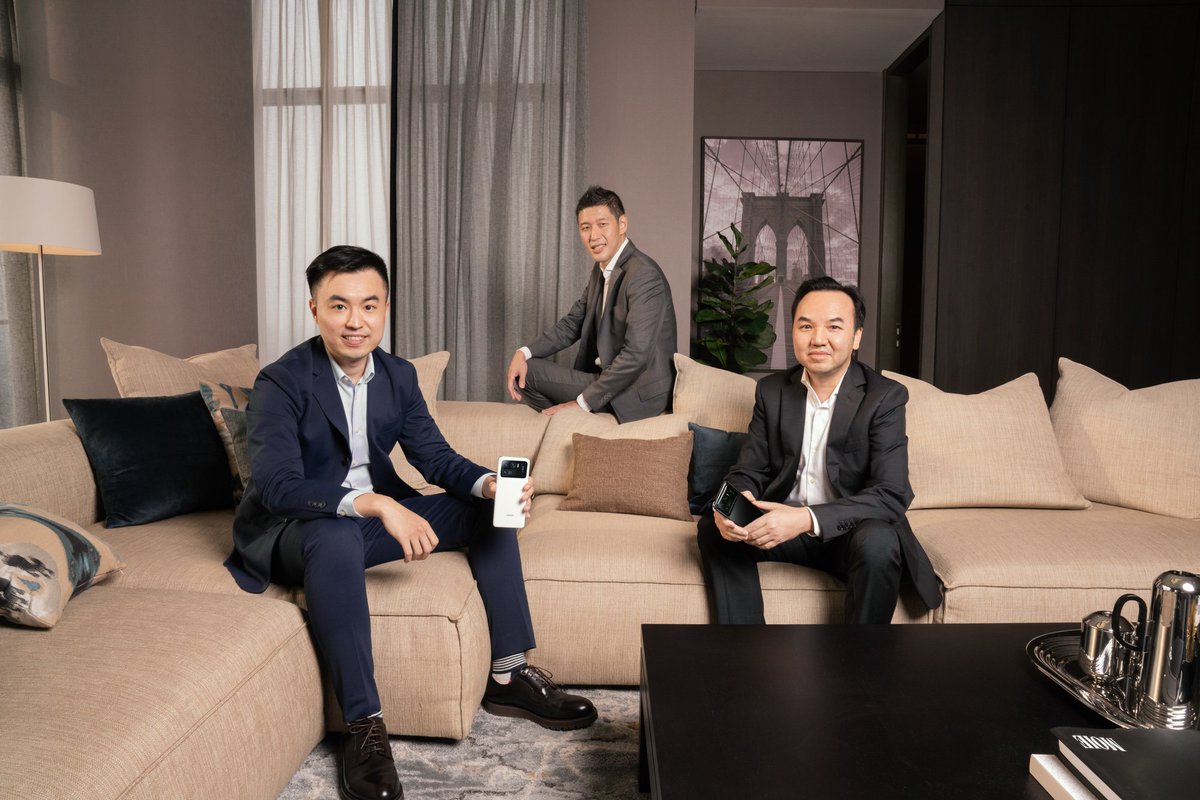 Today is 1st day of 2nd half 2021. It is also the open sale of #Mi11Ultra at Mi Stores &amp; mi.com (limited supplies)

Join me, <a href="/Qualcomm/">Qualcomm</a> Indonesia director &amp; <a href="/HalodocID/">Halodoc Indonesia</a> CEO in celebrating innovation &amp; leadership amidst pandemic challenges: youtu.be/_P0EvnMC8sw