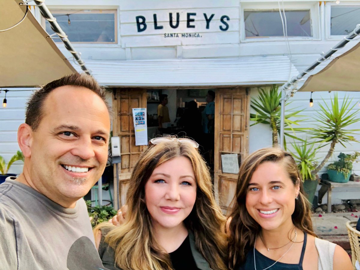 allenrigg's tweet photo. Got to meet up with @solachurchla Launch Team member Sarah Baartz today, for coffee and tea, at one of our fav places, Bluey’s! God is putting together an amazing team of people to launch a life-giving church in Santa Monica.
#solachurch #attendastartupparty #jointhelaunchteam https://t.co/9F4Du4GSo6