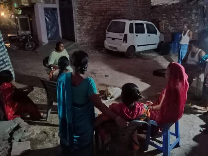 rwpidelhi's tweet photo. आज शाहबाद-डेरी के सेक्टर 26 रोहिणी और D ब्लॉक में गली कमेटी चुनी गयी। ज्ञात हो पिछले लम्बे समय से शाहबाद-डेरी में गली मीटिंग का सिलसिला जारी है।
#NationalizeHealthCare
#NationalizePrivateHospitals
#BuildOxygenPlants
#NationalizePathLabs https://t.co/UzdwUtF4ju