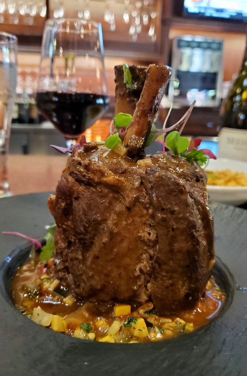 TrishWhite916's tweet photo. I finally got to try Q1227. Chef Q's Jambalaya, Collard Greens, Mac and Cheese, Pork Osso Buco and Meiomi Pinot Noir.
@Q1227Restaurant #ChefQ
@TrishaFriend https://t.co/ZGz64GMNdY