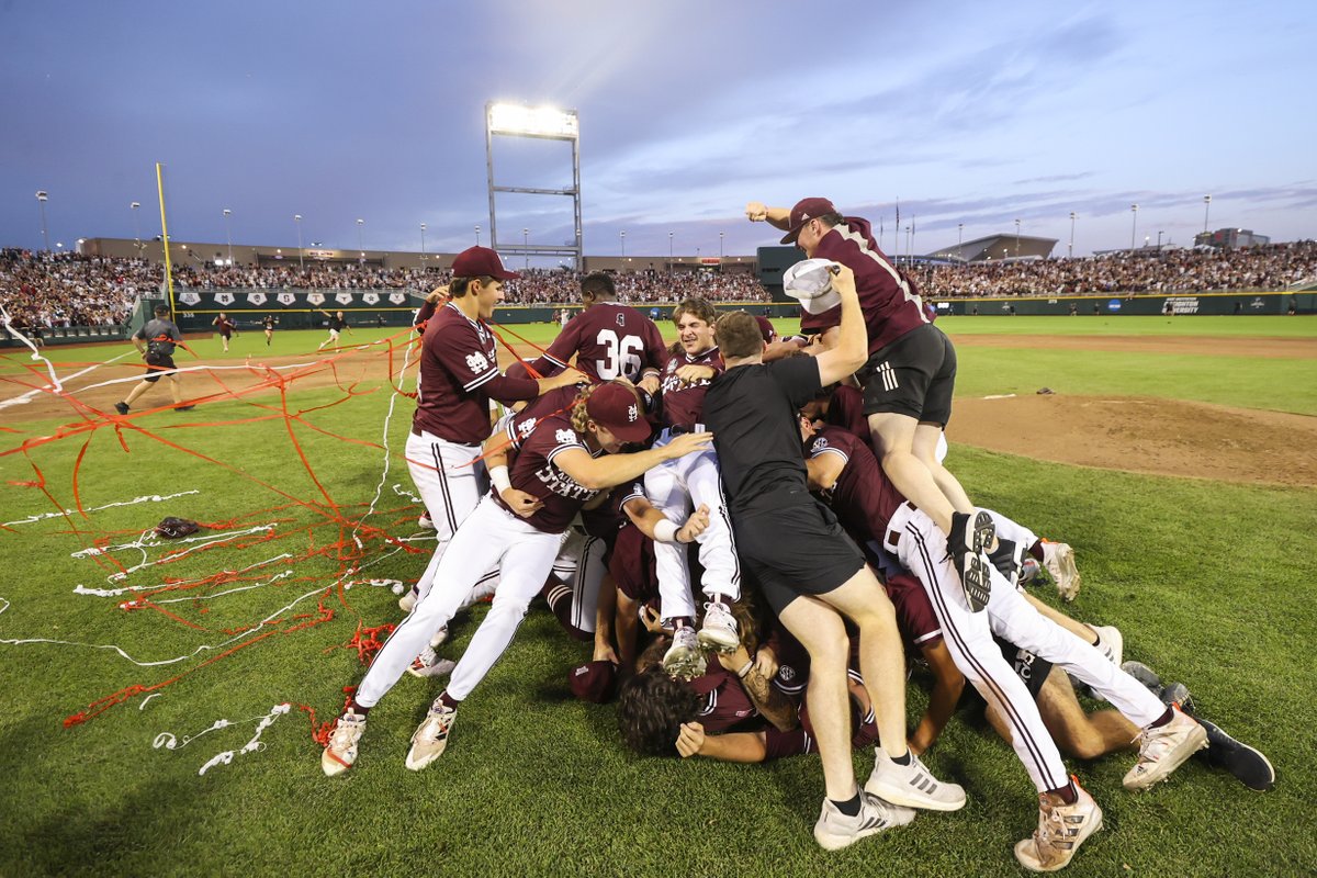 History in Omaha

#HailState🐶 | #OmaDawgs