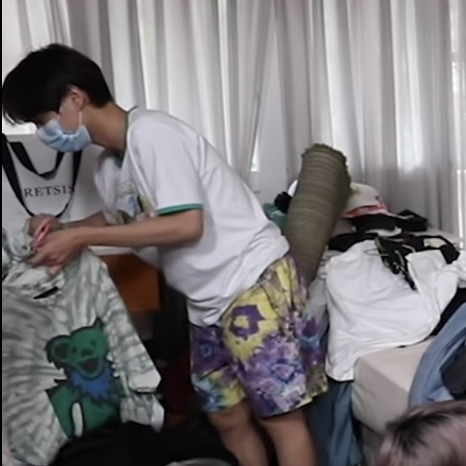 tomtam35499361's tweet photo. อุอิ จริงๆแล้วเสื้อตัวนี้เป็นของน้องกันแน่ๆ แต่ว่าตอนไปถ่ายอช. ที่บ้านน้องพี่ออฟต้องขอน้องมาใส่แน่ๆ ฟิลลแบบยืมกันใส่ไปมา เหมือนที่น้องชอบไปยืมของพี่มาใส่นั่นแหละ 🙈☺️💚
#ARMSHARExGun #ออฟกัน
#กันอรรถพันธ์น่ารักกว่าที่คิด https://t.co/NyKd2tqg23