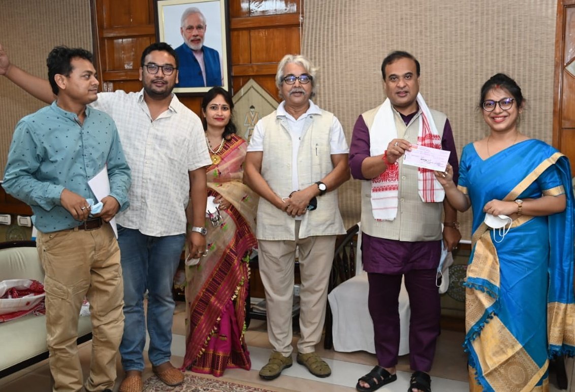 rideep_'s tweet photo. A small contribution to #cmrelieffund from our ngo KRISTIR KOTHIA https://t.co/BPNFwrz9FX