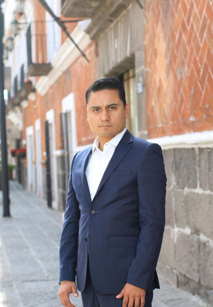 IVÁN HERRERA SE COMPROMETE A ATENDER 
LAS NECESIDADES DE AGUA POTABLE EN EL SUR DE LA CIUDAD

El Diputado electo por el Distrito 19 de la capital poblana, Iván Herrera Villagómez reafirmó su compromiso de retomar el tema en la autonomía de los servicios de agua potable