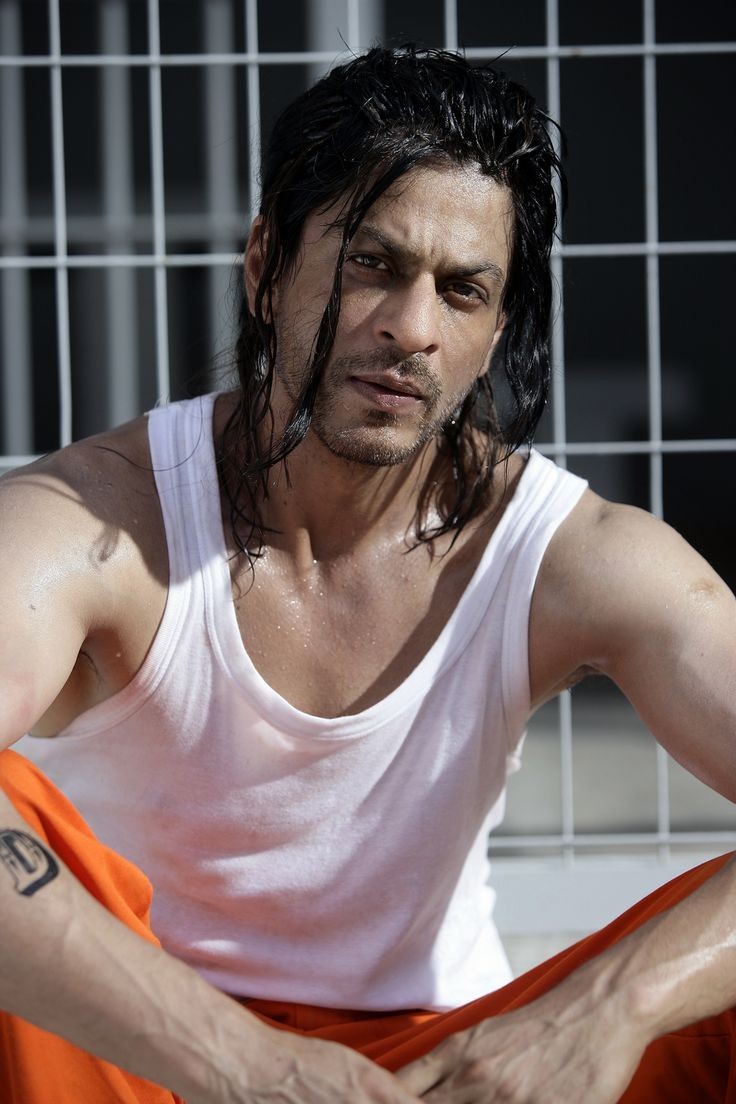 teamsrknepal's tweet photo. Throwback Thursday: Don Is Here! 🔥

#ShahRukhKhan #Don #ThrowbackThursday | @iamsrk @teamsrkfc https://t.co/RfchuuX8Bc