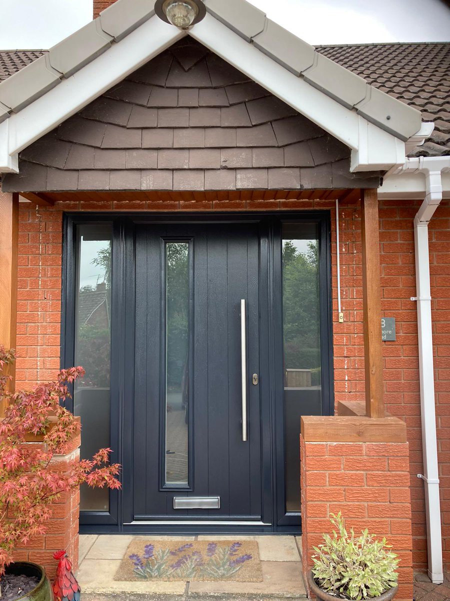RobbieChrimes's tweet photo. The transformation on this job #amazing bloody love this @EnduranceDoors what do you guys think? @GaryRocal @scottfoster90 @kerriwalker30 @HollieCope10 @Jenny_Harris0 #stafford #solidandsecure #solidtimbercore #compositedoor https://t.co/QncFWIr8kz