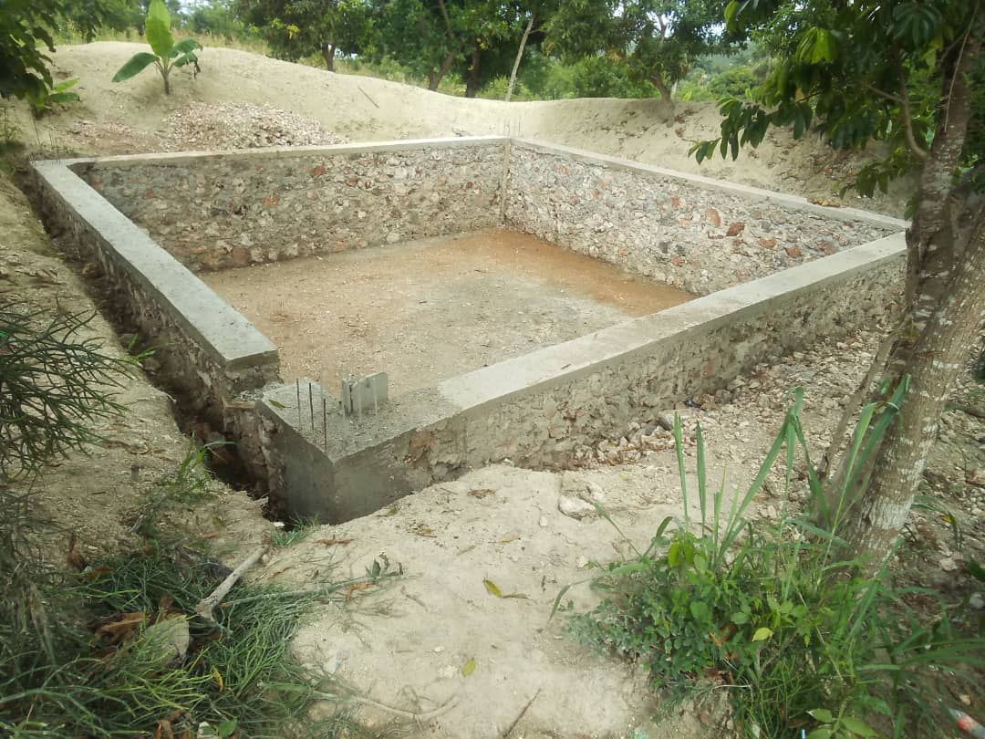 GRADAID1's tweet photo. Construction de bassin de rétention d'eau à Damé(Môle Saint-Nicolas).

Accompagner les paysans du bas Nord-ouest dans le processus d'adaptation aux changements climatiques, telle est l'une des priorités de GRADAID. https://t.co/4ww7MDTj4Q