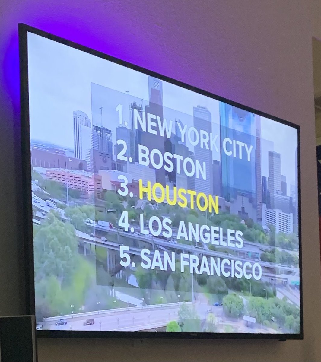 They just announced that Houston topped LA for most traffic and I’ve been fucking telling y’all 😭😭😭