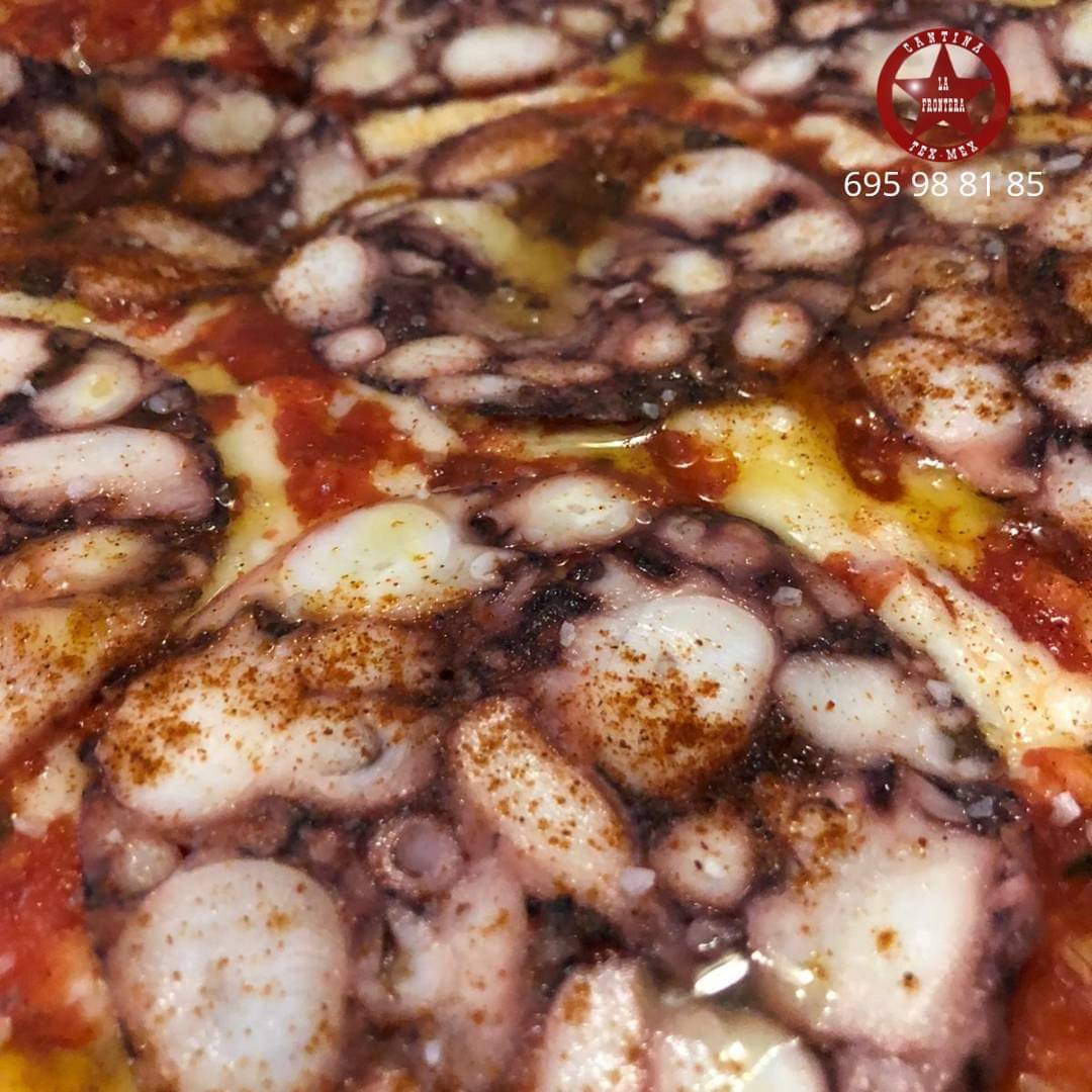 LaFronteraTM's tweet photo. NOVEDAD!!
Pizza de pulpo a la gallega 😋
Está que te pasas y puedes pedirla también para llevar hasta las 21:30h
La Frontera Tex Mex!!
 #Peñíscola (C/ Matilde Thinot, 3) 
📞695 98 81 85 https://t.co/inLppDAj6C
