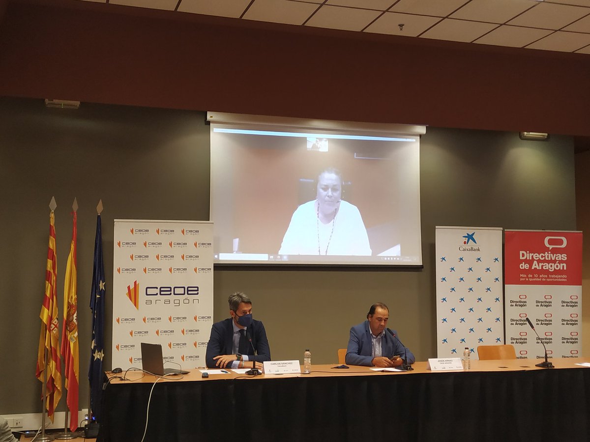 Elenamartinegea's tweet photo. Comenzamos!!! 2 jornada #IMPULSAARAGON apuesta por liderazgo femenino en sectores estratégicos aragoneses, hoy #Agroalimentacion @CEOEAragon @caixabank @Directivas_ARGN @Lacasaytu @AIAA2 #orchadFruit #imasporc https://t.co/0FJztgH6zd