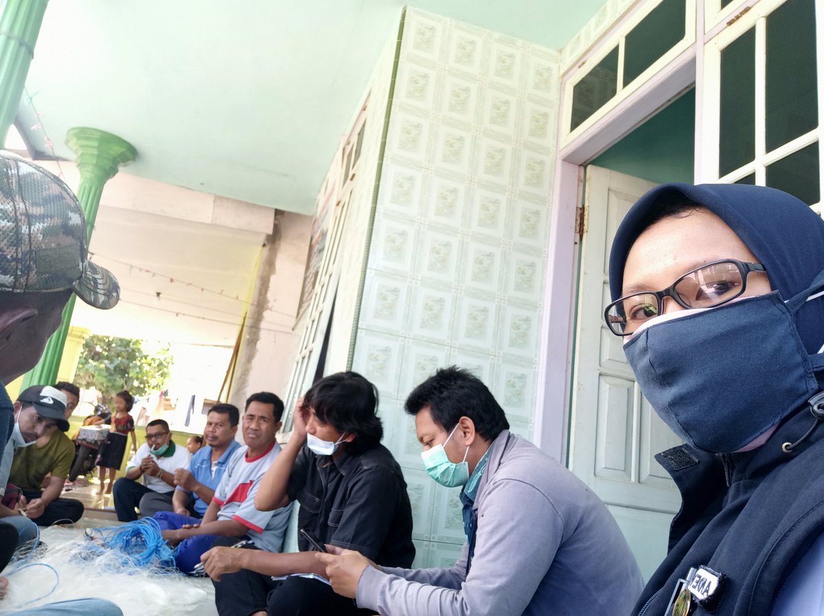 adentakurnia's tweet photo. Kamis, 01/07/21,@adentakurnia @abdee803 Pendampingan pihak DJPT Dan BPPI Semarang mensurvey lokasi Kampung Nelayan Maju di Dusun Watu Ulo Desa Sumberrejo Kecamatan Ambulu
#GiatLuhkanSatminkalBWI #Jember #WatuUlo #LuhkanJaya
@bppp_banyuwangi @puslatluhkp @kkpgoid https://t.co/Qj3PPmJPF9