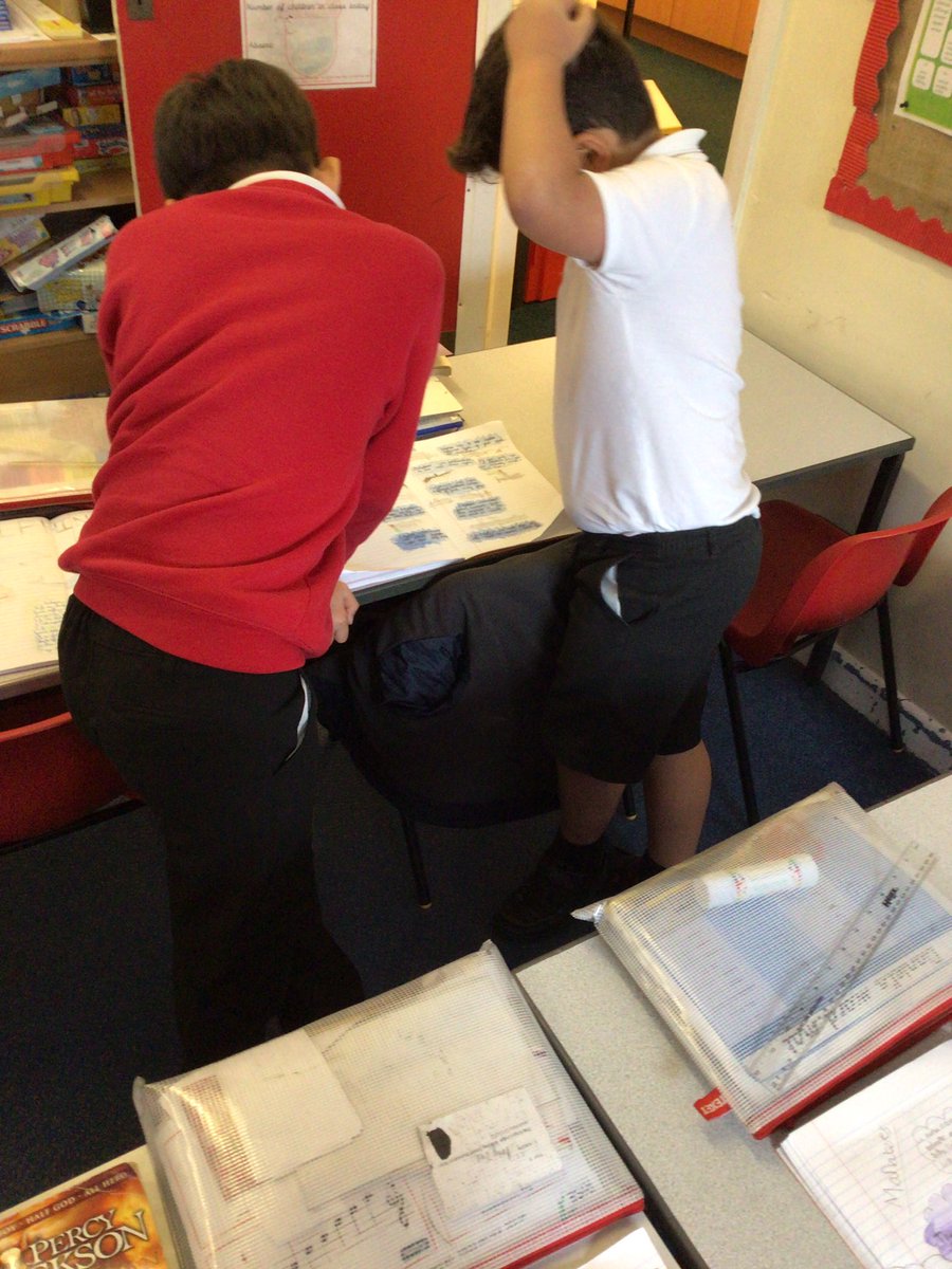 HighamRISE's tweet photo. #Class3 peer assessing and sharing their work.
#discoveringtalents #sharingideas @Rise_MAT https://t.co/oYElV7cbOm
