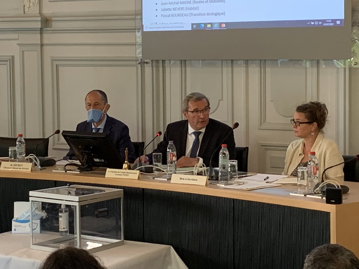 Je remercie les conseillers départementaux qui m’ont reconduit comme président du <a href="/cddordogne/">Dordogne-Périgord, le Département</a>. Mon mandat sera placé sous le signe d’une ambition: améliorer la vie des Périgourdins. #changerlavie