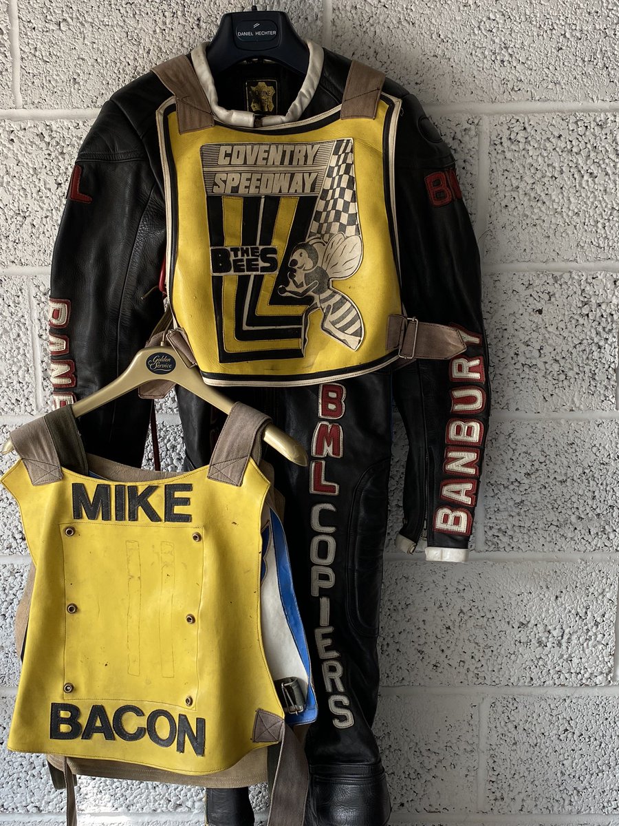 Tom Bacon tweet media