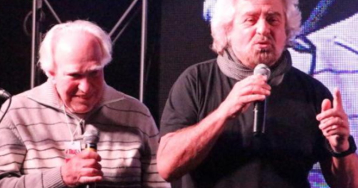 Libero_official's tweet photo. "#Conte sa davvero poco di politica. #DiMaio il nostro Lenin". Parla #Gaggero, il dentista di #Grillo (e picchia durissimo contro #Conte) https://t.co/ykXsTEANIX https://t.co/tthjAgmYSa