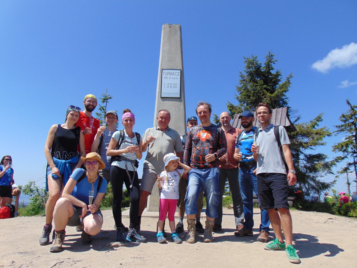 ATKrakow's tweet photo. #ThrowbackThursday to June 19, 2021😀
Amazing #views with good company high up in Turbacz!

#TeamSpirit #Automationstechnik #mountains #Poland #landscape https://t.co/CGovPgX56Q
