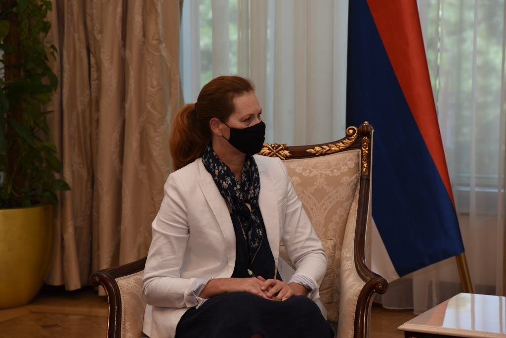 Vlada_Srpske's tweet photo. Предсједник Владе Републике Српске разговараo је данас, у Бањалуци, са резидентном координаторком УН у БиХ, о сарадњи институција Републике Српске и агенција УН-а у БиХ, те могућностима даље подршке УН-а различитим пројектима у Републици Српској.
⬇️⬇️⬇️
https://t.co/k8hgOIaKQv https://t.co/7CYaH0XxQY