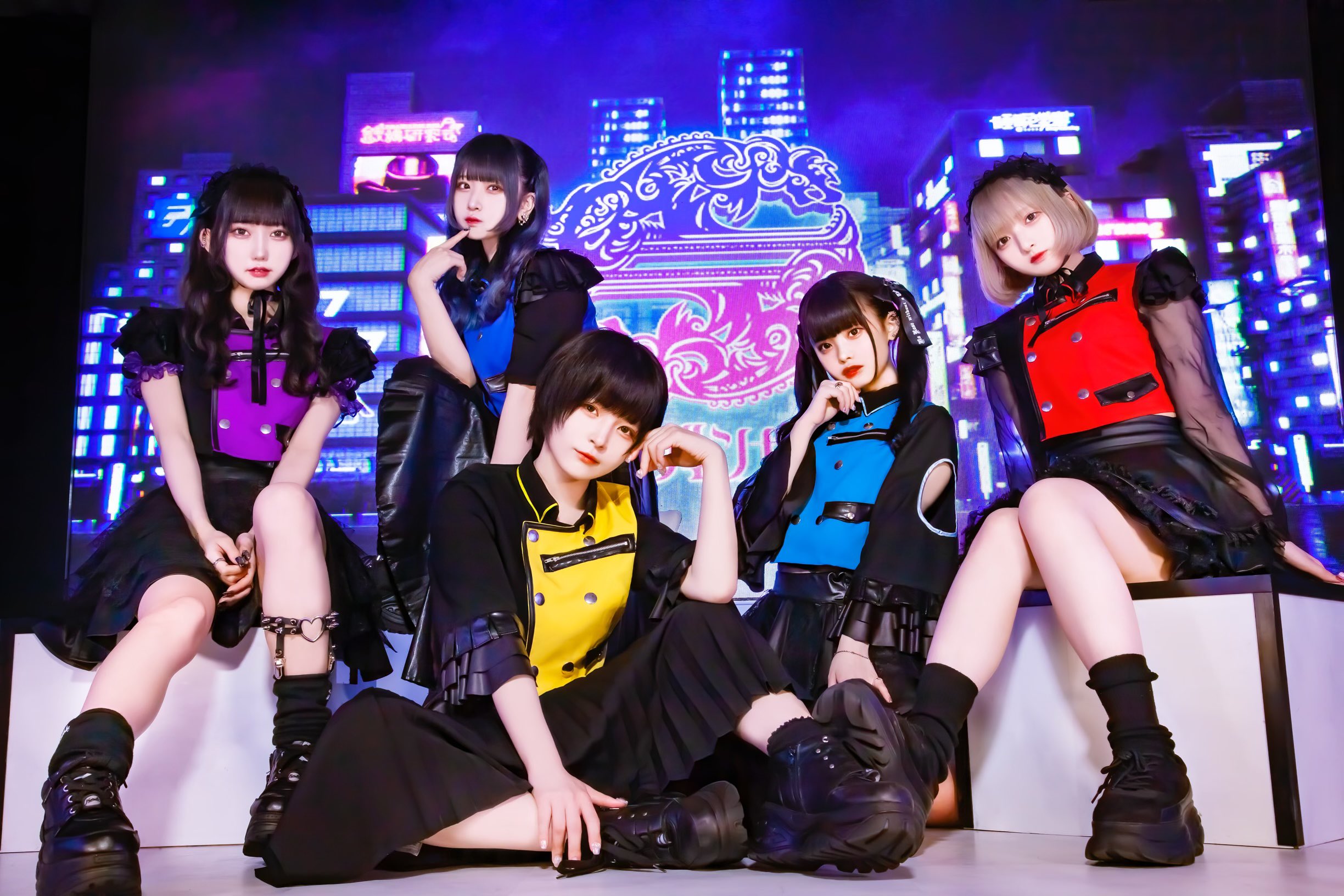 E5M9kj2VoAMhL04?format=jpg&name=4096x4096