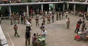 merlinpapin3's tweet photo. Voici mon « TOP15 des films d’un Grand Pays le #Brésil
15 - #Carandiru de #HectorBabenco (2004) avec #RodrigoSantoro #MariaLuisaMendonca #LuisCarlosVascondcellos #GeroCamilo #AiltonGraça #MiltonGonzalves
@Jouxplane83 @FredOL69007 @tbarnaud https://t.co/pndHIFURNi