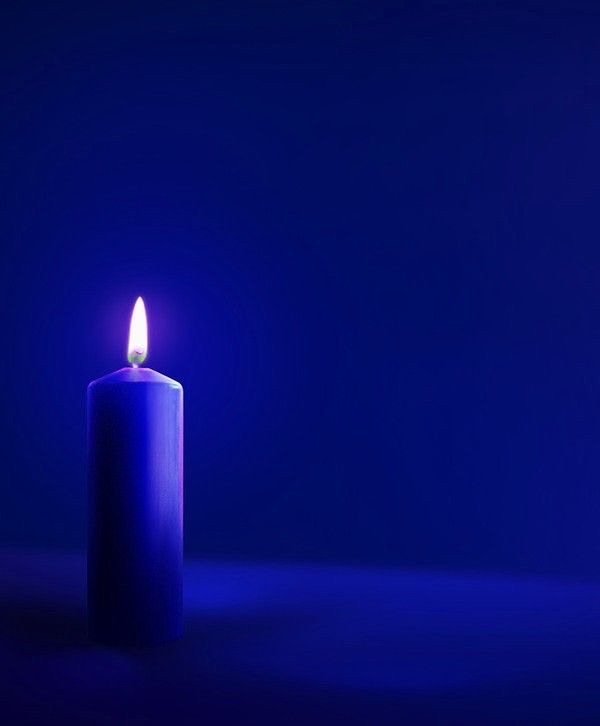 Hoppades så innerligt att vakna till att kollegan skulle klarar sig. 

Tänker på hans familj och anhöriga. På alla kollegorna. 

Vila i frid. Tack för ditt arbete. Det kostade dig allt.