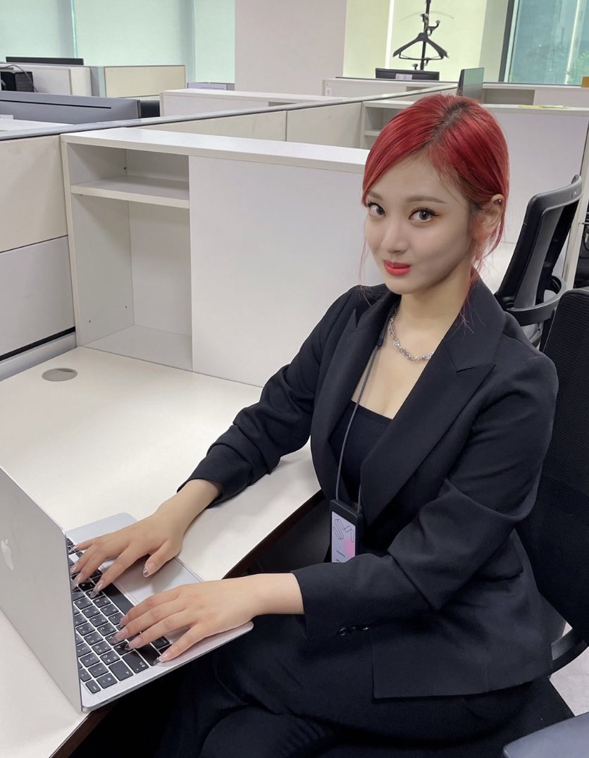 ผมถามว่าใครโยนงานให้น้องสาวผมทำคนเดียว!!