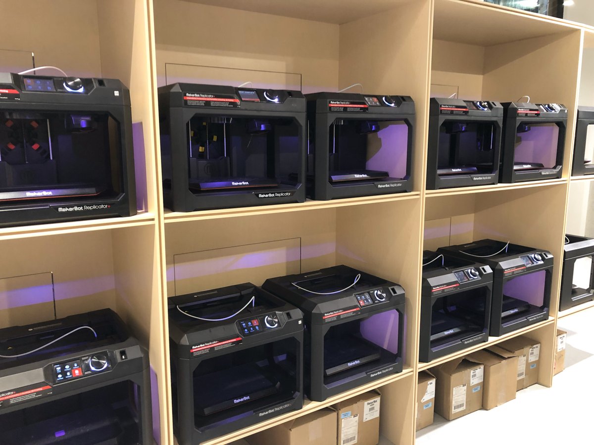 Today we took our first ever tour of the <a href="/Telstra/">Telstra</a> Creator Space at <a href="/melbconnect/">Melbourne Connect</a>. It's an incredible facility, we can't wait to see what our students make in this exciting new lab. 

Learn more about Telstra Creator Space at go.unimelb.edu.au/6kti