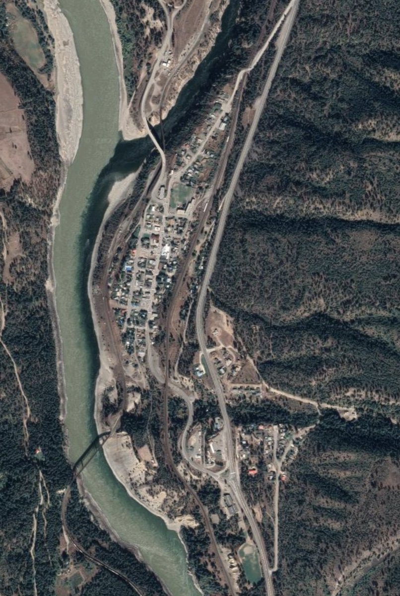If you're skeptical hearing that "an entire town" in B.C. is on fire, here's a satellite view of Lytton. 

It's a historic community at the confluence of two important rivers, but with less than 300 people, it's entirely plausible for those reports to be true.