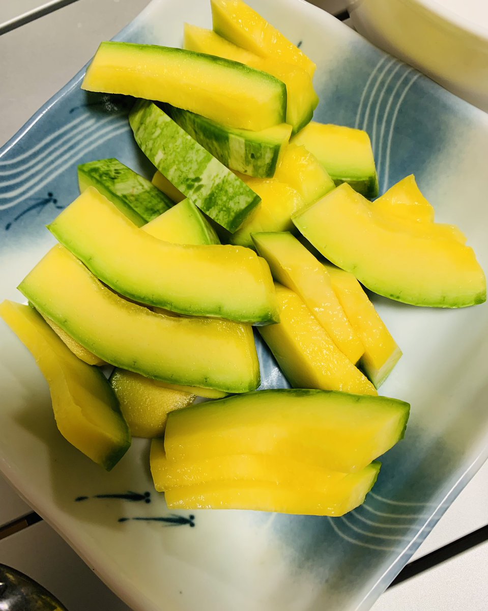 昨晩のごはん。鶏手羽先と茗荷の冷製芥子和え・牛肉の山椒炒め・カボチャの浅漬け…ほかこまごまと+日本酒 