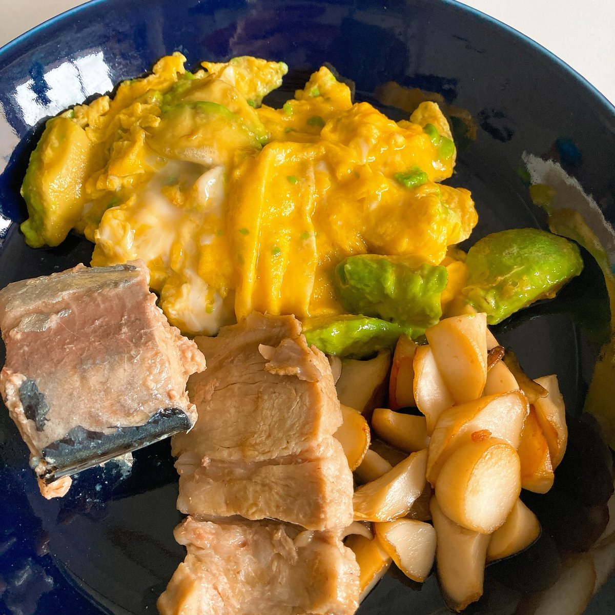 Ferice 朝ごはん 牛すじのカロリー計算は生のものしか無かったから 本当はどのくらいの値なのかなー ちょっと大目にしてみた 肉がたくさん食べるの辛い人にはツルツル食べられて良いかも 私はガッツリ食べたいけどw 断糖高脂質 金森式 体質