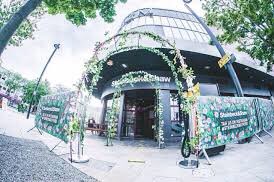 JazzWatford's tweet photo. The @10BellsRag band are coming to Watford on 29 July, y’all.

Jazz tour along the high street with sets at The Garden Room, the Cassio Lounge and Steinbeck &amp; Shaw.

Join them 7-11pm for an ol’ time music crawl &amp; a whole lotta fun. 🎶🍹🍺🍤🎺

@WatfordBID @WatfordCouncil https://t.co/13GGUG4bLK