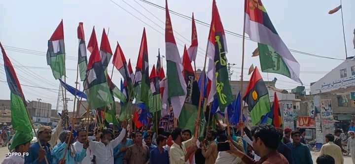 ali_muhammadani's tweet photo. Kandhkot
1 July 2021

Protest Against NAB Gardi &amp; illegal Raid of NAB  On House Of
PPP Larkana Division President 
Mir Aijaz Khan Jakhrani Sb.
#SayNoToPoliticalVictimization 
#NabGardiNaManzoor
#PPPDisttKashmore@Kandhkot
@BBhuttoZardari @gmjakhrani @miraltafkhoso @JunaidSaleemJD https://t.co/n98anoI4Hf