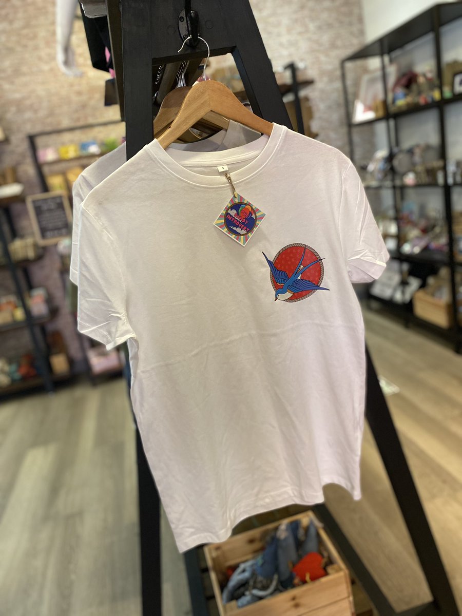 DandyIntrovert's tweet image. We still love our sweatshirt collection but for now (if the sunshine stays) it’s all about our new tees! I’ve kept the choice of colours super simple and added some classic and new Dandy designs to them. Available in store now at @ISWAS15 in #Grimsby #summer
