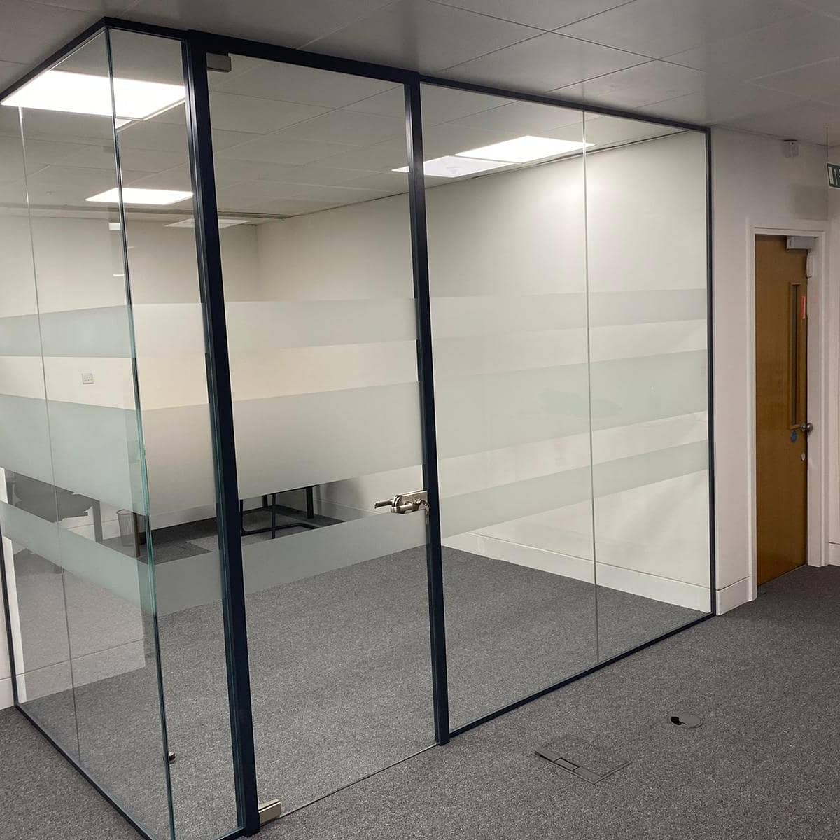 PremfixLondon's tweet photo. A number of glass offices installed at College Hill London. 12.8mm acoustic laminated glass and slimline door frames. #GlassOffices #glassofficepartitions #officepartitionslondon #glasswalls #officeglasspartitions https://t.co/GBdKq4iJMT