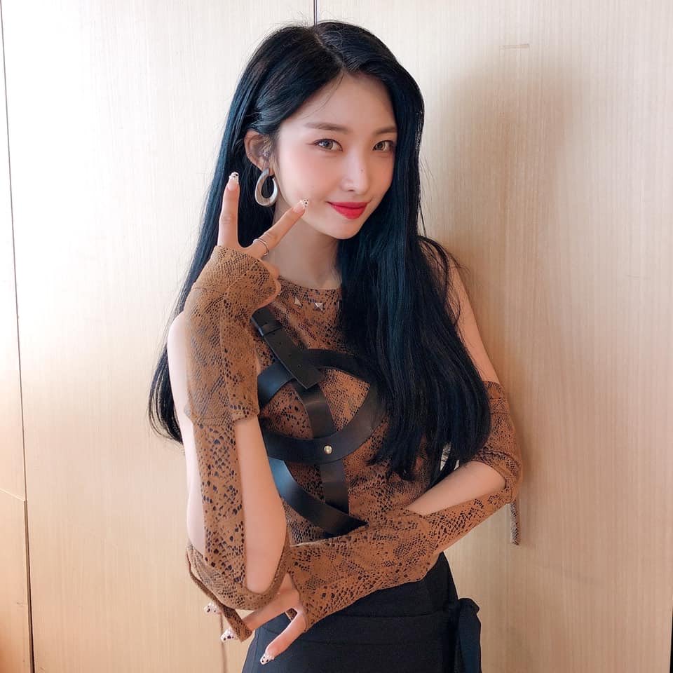 everglowpix's tweet photo. ㅡ sihyeon ♡ #시현 
ⓒ ig, fb ➳ 210625 https://t.co/BPaJ0mfCzW