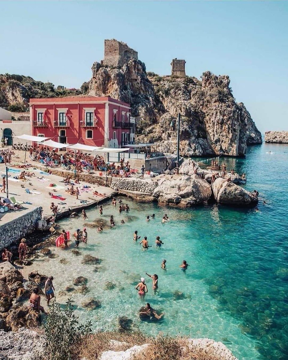 Sonia59804639's tweet photo. Che spettacolo la mia Sicilia , Scopello 😍🤩🚣‍♀️🛳🌊☀️⚓🤽‍♂️ https://t.co/dp5Mt0NrlM