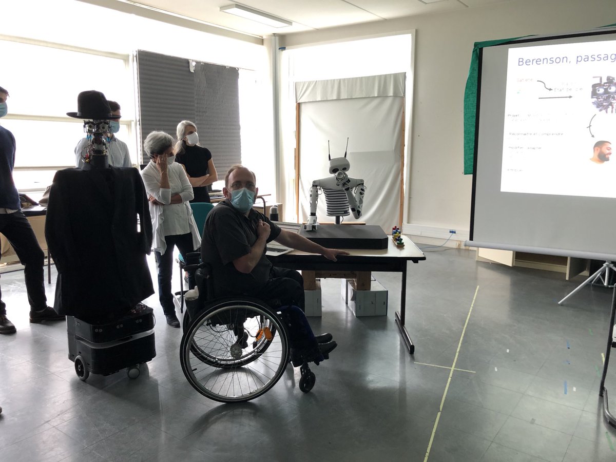 Très heureux de ma visite hier au laboratoire ⁦<a href="/etislab/">Laboratoire ETIS</a>⁩. Merci au directeur ⁦<a href="/o_romain_ucp/">Olivier Romain</a>⁩ et tout le personnel pour l’accueil très chaleureux et les échanges bien riches. cc ⁦<a href="/UniversiteCergy/">CY Cergy Paris Université</a>⁩ ⁦<a href="/ENSEA1/">ENSEA</a>⁩ ⁦<a href="/CNRS_Meudon/">CNRS Ile-de-France Meudon</a>⁩ ⁦@INS2I_CNRS⁩