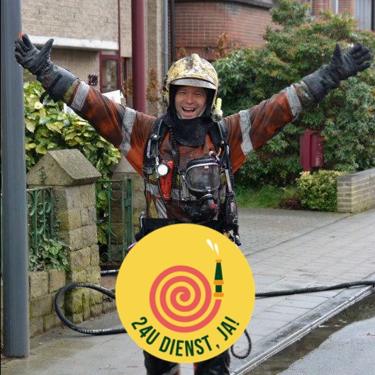 Niet 1 minuut overleg.
Niet 1 personeelslid dat er om vraagt.
Niet 1 vakbond die het steunt.
Maar <a href="/AnneliesVl/">Annelies Verlinden</a> gooit wel het leven van duizenden brandweermannen en vrouwen in complete chaos. U maakt zich zorgen om ons welzijn? Misschien eerste even overleggen dan. 1/6