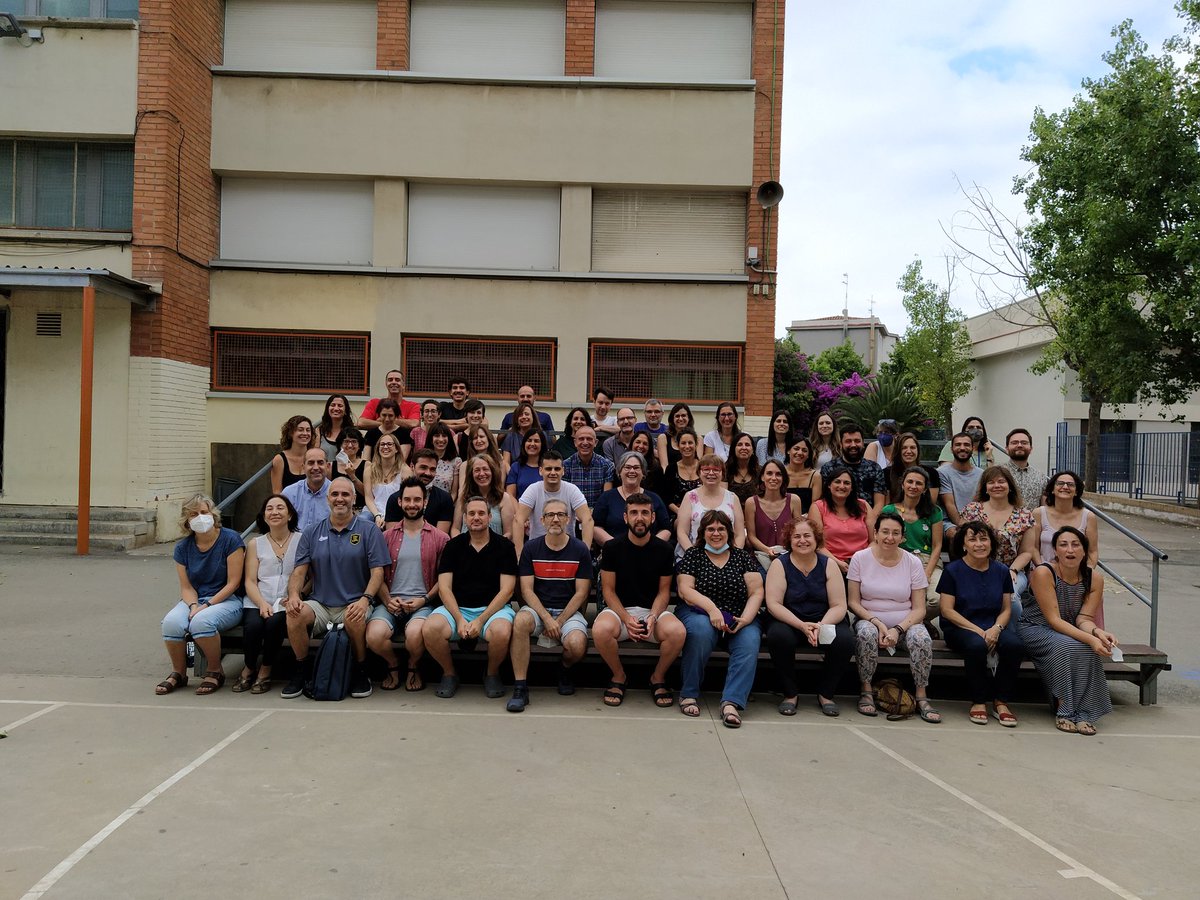 Acaba un curs ben intens i difícil, però podem dir que l'hem superat! Tota la comunitat del MAC us desitgem un molt bon estiu i ens tornem a veure al setembre! 😘