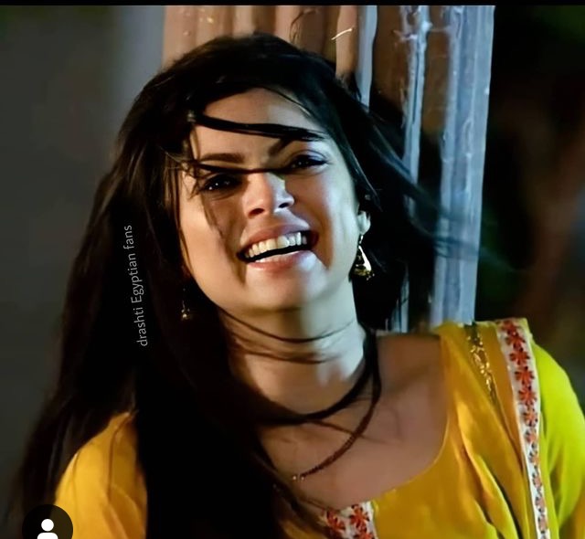 Good afternoon beautiful #drashtidhami #QueenD #khanzadabegum <a href="/drashti10/">Drashti Dhami</a>