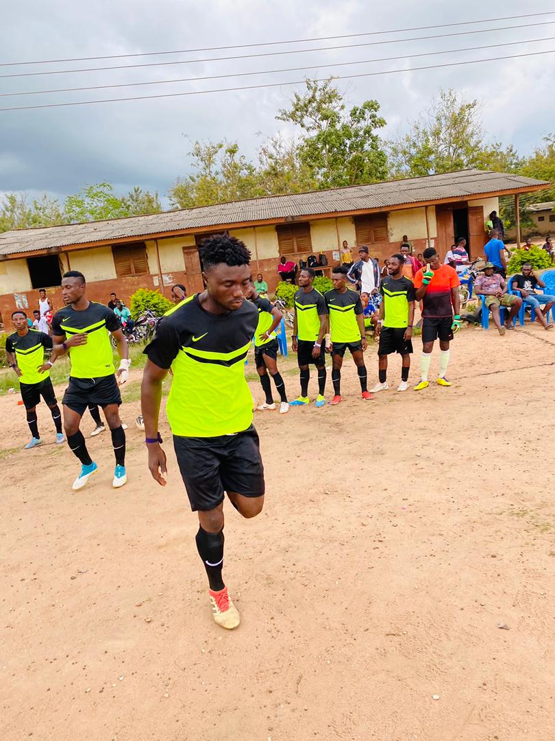 AdusaSharp's tweet photo. After the run off match yesterday, the Arrows ๐น๐นare scheduled to replay Rapid.
Adusah Sharp Arrows FC ๐น Vrs Rapid FA
๐
1st July, 2021.
๐ : 10:00am prompt
๐๏ธ๐๏ธ: ADUSAH COMMUNITY SPORT ARENA
#GoArrows๐น๐น๐น๐น
#UntilTheTrophy๐๐๐ https://t.co/rdq90cSxaX
